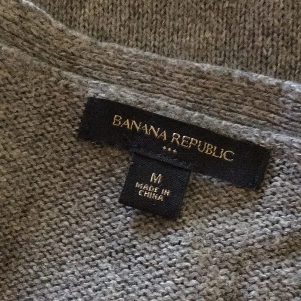Banana Republic V-Neck Sweater - Picture 6 of 6